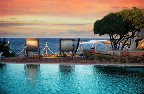 Stintino Villa | Villa de lujo frente al mar con piscina privada y jacuzzi