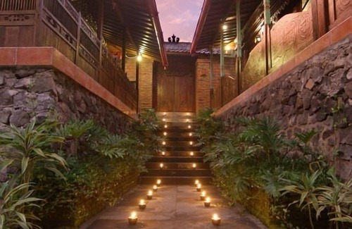 Pakem Cabaña | Villa de Lujo tradicional Javanese Joglo