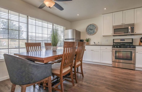 Walnut Grove Casa | Deluxe Waterfront Vacation House Excelente ubicación en Koket Resort, en el Delta ...