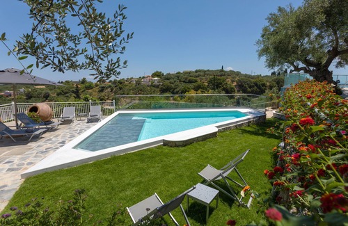 Alonia Apartamento | Demargia Villa A - Apartamento Planta Baja adecuado para 6 personas
