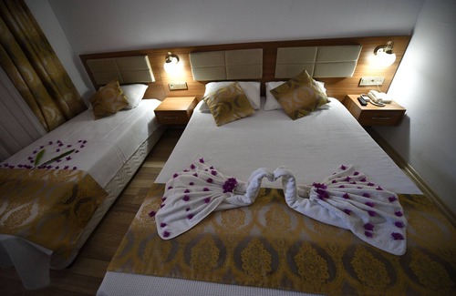 Kadriye Hotel | Demirci Hotel