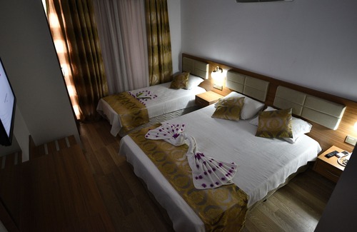 Kadriye Hotel | Demirci Hotel