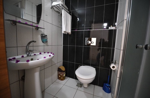 Kadriye Hotel | Demirci Hotel