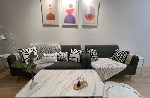 Pekan Melayu Casa | DeMUJI 4BR 10PAX 3Min to ECM KCM, PS4