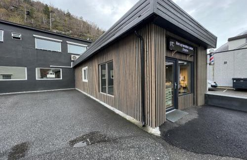 Øvre Ardal Apartamento | Den Vesle Sjarmøren As The most central place in Årdal ! Free Parking on the site !