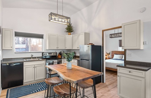 Trapper Creek Apartamento | DENALI PENTHOUSE, lakefront near Talkeetna and Denali State Park