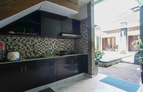 By Pass Ngurah Rai Casa | Denays Guest House Jimbaran