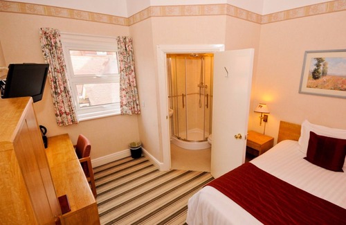 Boscombe Casa | Denewood Hotel - Guest Accomodation