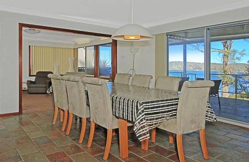 Denhams Beach Casa | Denham Avenue Whole House Beachside Escape