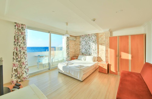 Cesme Cama Y Desayuno | Denize sıfır