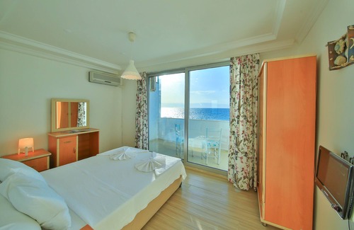 Cesme Cama Y Desayuno | Denize sıfır