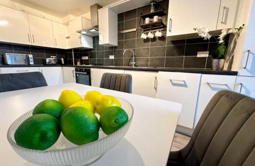 Stockton-on-Tees Casa | Densham House by Blue Skies Stays