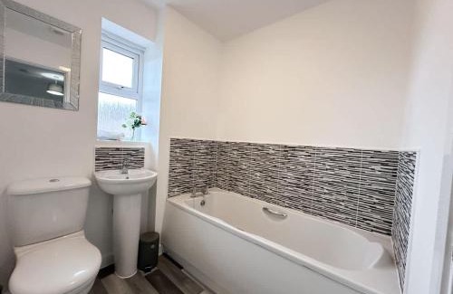 Stockton-on-Tees Casa | Densham House by Blue Skies Stays
