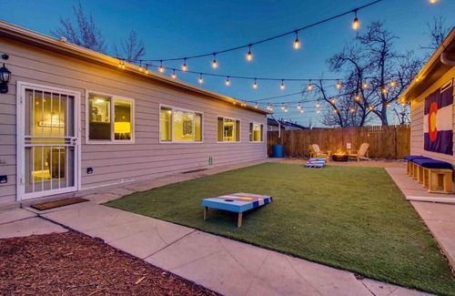 Denver Casa | Denver Den for 10- “Amazing place for groups!”