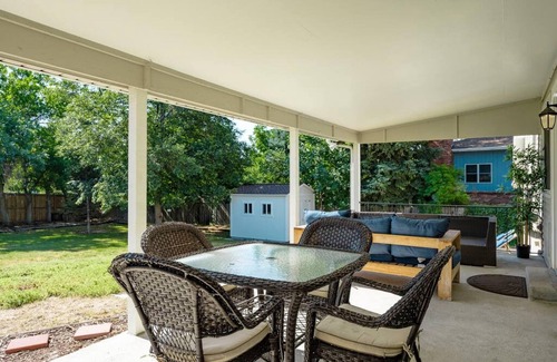 Arvada Casa | Denver Family Retreat 4BR 3 BA - Large Backyard