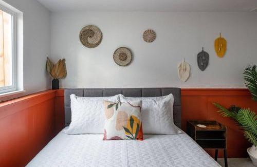 Lamar Heights Area Casa | Denver Getaway with Hot Tub, Grill, Firepit, Ping Pong, Cornhole & Foosball