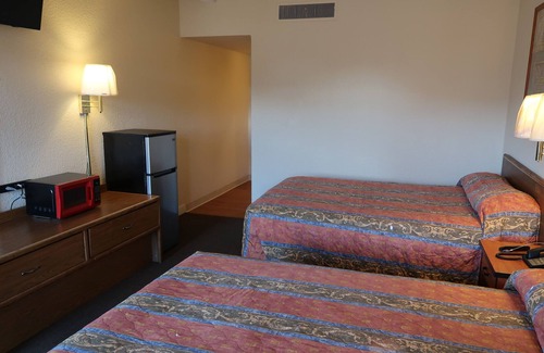 Lakewood Hotel | Denver West Inn