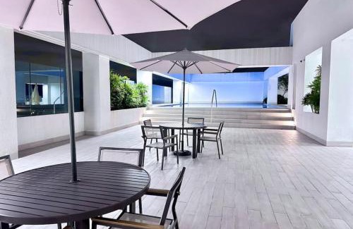 Pascuales Apartamento | Dep Titanium 3hab Squash Piscina Gym Cine Ofi-Room