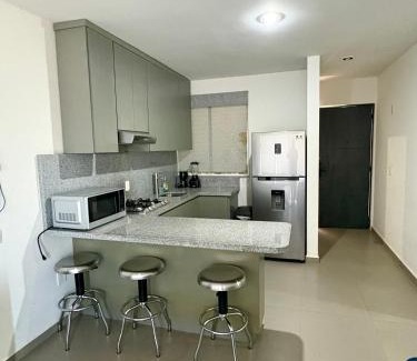 Jimenez Apartamento | Depa de 3 Recamaras en CERRITOS a 2 cuadras de PLAYA ! - 303 V -