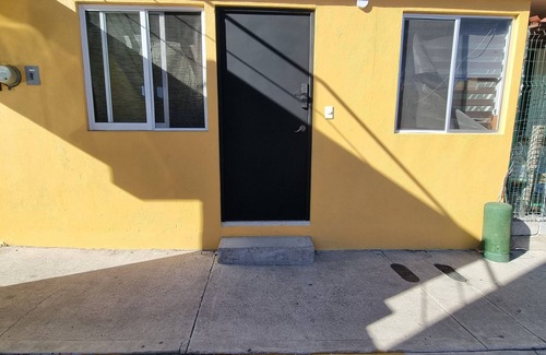 Querétaro Apartamento | Departamento la loma ubicado en zona muy comercial