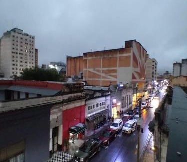 Barrio Centro Apartamento | Departamento en microcentro 3er piso con balcón