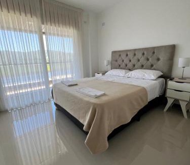 Villa Parque Síquiman Apartamento | departamento complejo Veneto Village vista al lago