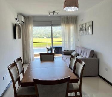 Villa Parque Síquiman Apartamento | departamento complejo Veneto Village vista al lago