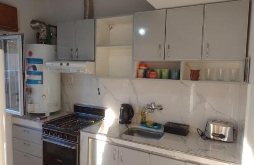 Neuquén Apartamento | "Departamento 3 Dormitorios con Garaje y Terraza con Parrilla -StayNeuquen- Hasta 6 huéspedes