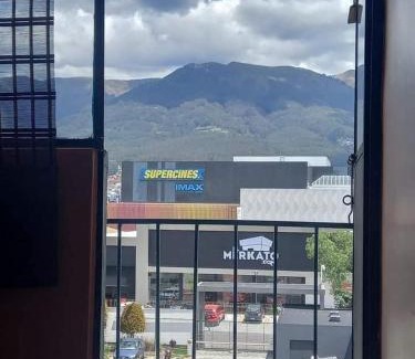 Quito Apartamento | Departamento Amoblado en Quito Norte, sector la Udla Universidad Av Granados