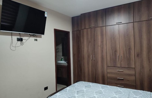 Simón Bolívar Apartamento | Departamento amoblado frente al aeropuerto