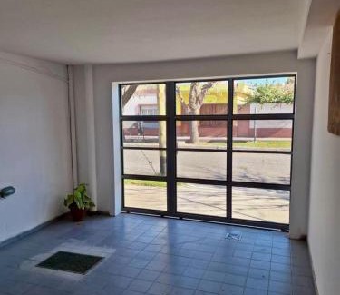 Villa Mercedes Apartamento | Departamento Cómodo con Cochera