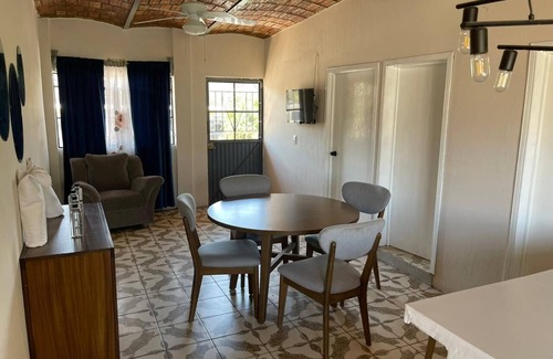 Etzatlán Apartamento | Departamento de 2 habitaciones en nuestro Hotel Cuatro Caminos en Etzatlán.