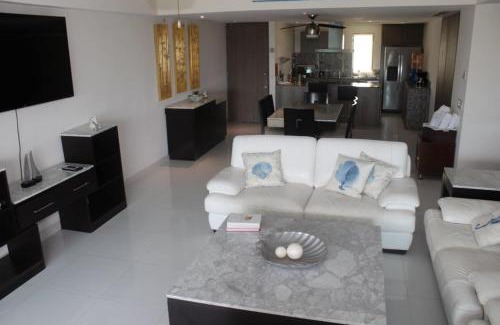 Granjas del Marqués Apartamento | Departamento en Diamante Acapulco para 10 personas
