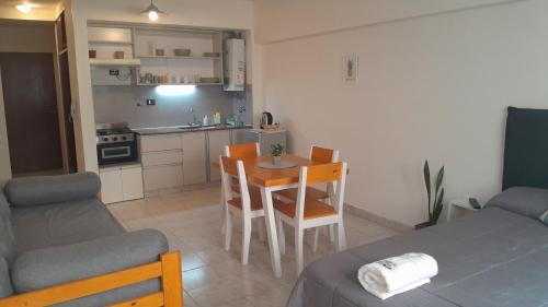 Puerto Madryn Apartamento | Departamento en pleno centro con cochera