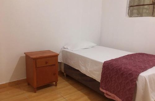 Ayacucho Apartamento | Departamento espacioso, 1er piso, céntrico, 3 baños, frente al parque Ingenieros