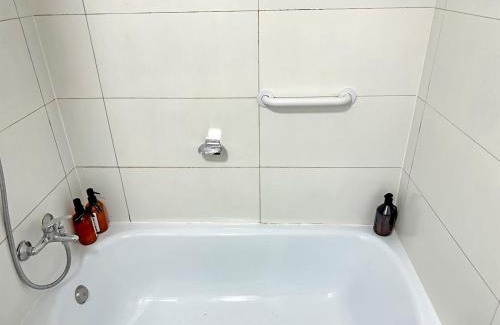 San Joaquin Apartamento | Departamento Full equipado, wifi, AC, Metro Carlos Valdovinos