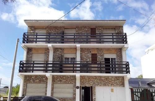 Mar de Ajó Apartamento | Departamento PB 1 ambiente 3 personas a metros del mar