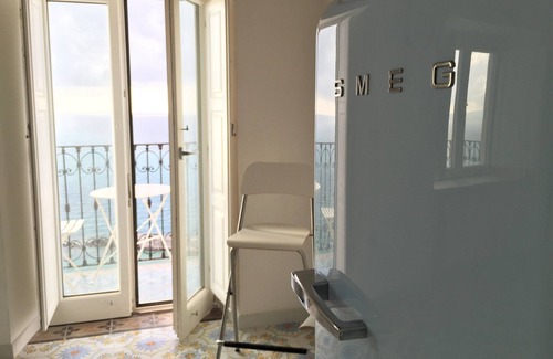 Pizzo Apartamento | DEPENDANCE DELLE GRAZIE en el encantador Pizzo junto al mar + ESTACIONAMIENTO + WIFI
