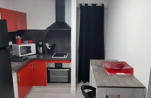 Gareoult Casa | Dependencia Villa 4 personas con jardín privado y jacuzzi.