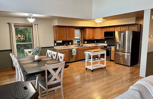 Newfield Casa | Der Bauernhof: Spacious & Charming Home on Historic Farm in Nature Setting