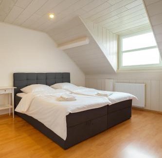 Dueren Apartamento | Der Schwan 7 - 3 Schlafzimmer - 2 Balkone - zentral - 100 qm