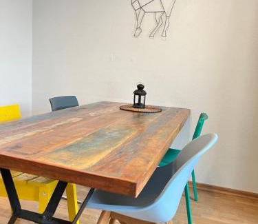 Dueren Apartamento | Der Schwan 7 - 3 Schlafzimmer - 2 Balkone - zentral - 100 qm
