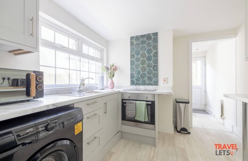 Londonderry Casa | Derry City, Northern Ireland - Primrose, 6 Guests - Derry (Tourists, Contractors, Relocation)