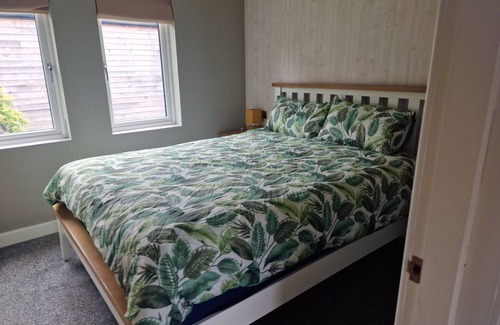 Llanfair Caereinion Cabina | Derwen 2 Bedroom Luxury Lodge