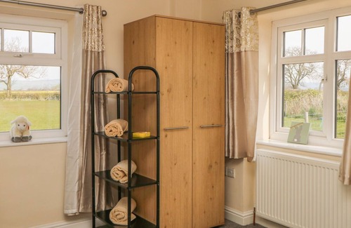 West Heslerton Cabaña | CASA DE DERWENT FARM, admite mascotas en Malton, Ref 1002944