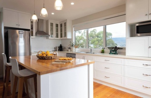 Otago Cabaña | Derwent River Cottage Tranquil Waterfront Living