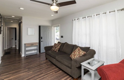 Des Moines Casa | Des Moines Classic 3 bedroom Getaway