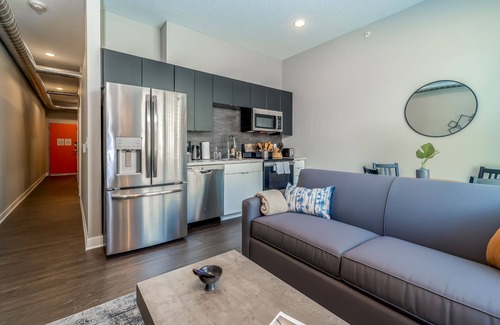 Downtown Des Moines Apartamento | Des Moines Luxe 1BD 1BA Downtown Apartment