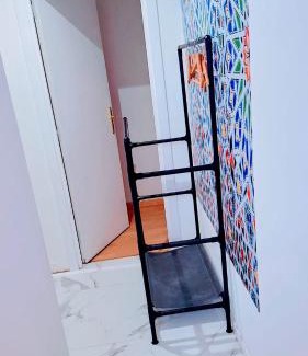 La Courneuve Apartamento | Des studios idéaux pour les professionnels tramway devant l'immeuble