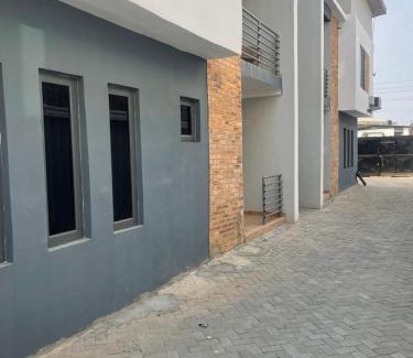 Oshodi-Isolo Apartamento | Desalu Living